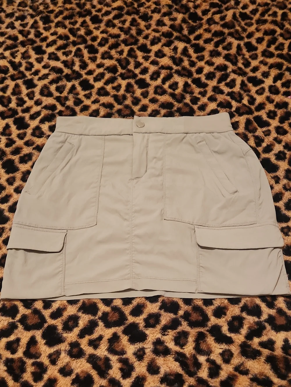 Athleta Cargo Skort with Front Flap Pockets